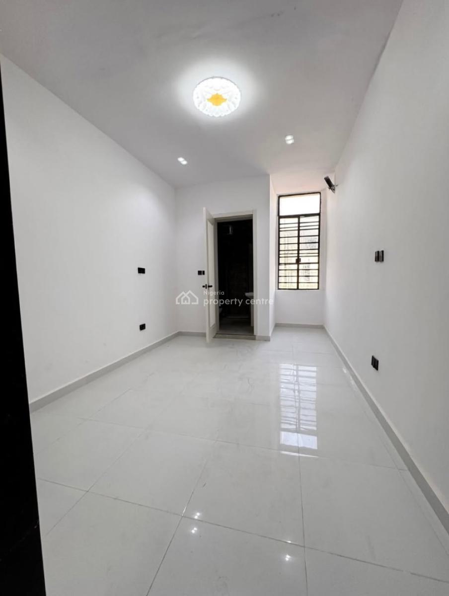 Stylish 2 Bedroom Luxury Apartment, Ologolo, Lekki, Lagos, Block of Flats for Sale