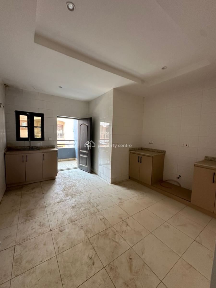 Well Finished 3 Beds Apartment on First Floor, By American International School, Durumi, Abuja, Flat / Apartment for Sale