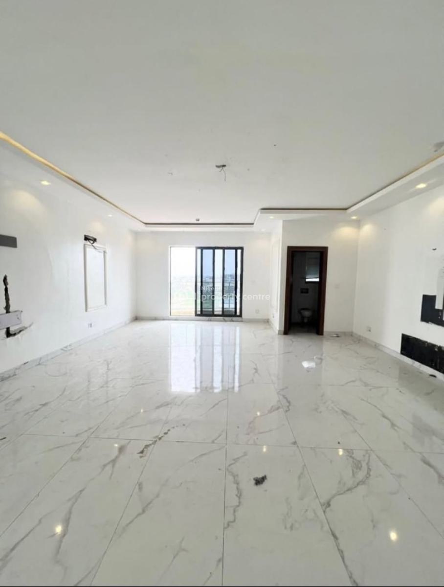 Well Built 3 Bedroom Apartment, Lekki Phase 1, Lekki, Lagos, Block of Flats for Sale