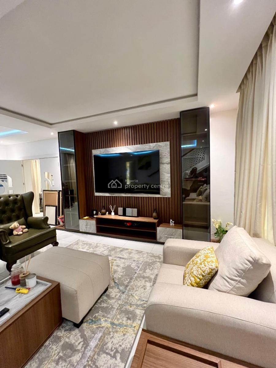 a Spacious 5-bedroom Fully Detached, Hampton Lake, Lekki Phase 2, Lekki, Lagos, Detached Duplex for Sale