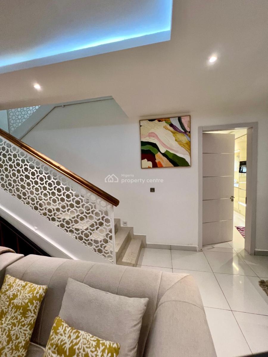 a Spacious 5-bedroom Fully Detached, Hampton Lake, Lekki Phase 2, Lekki, Lagos, Detached Duplex for Sale