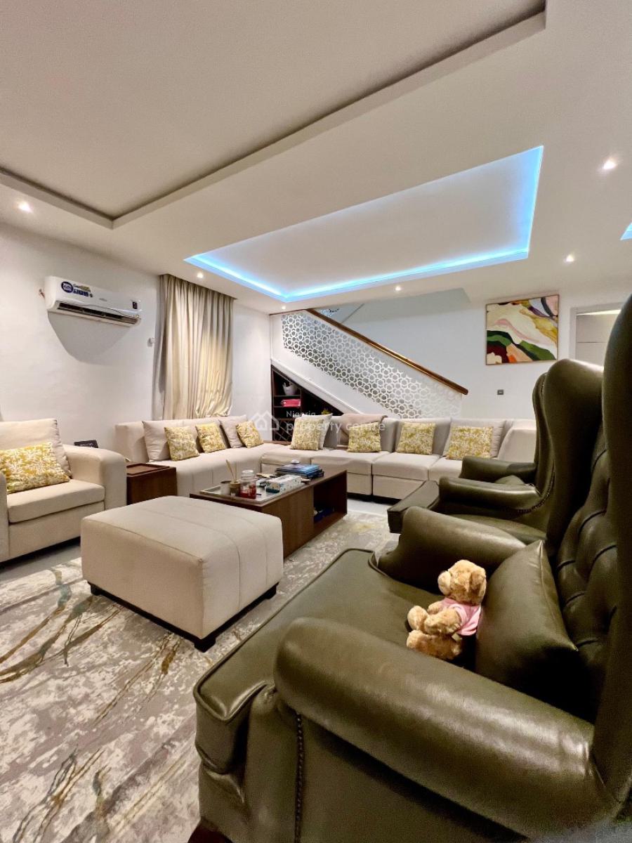 a Spacious 5-bedroom Fully Detached, Hampton Lake, Lekki Phase 2, Lekki, Lagos, Detached Duplex for Sale