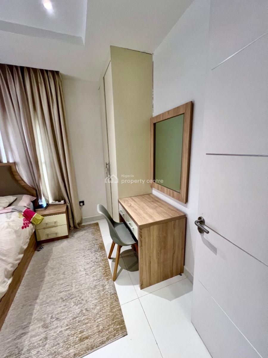 a Spacious 5-bedroom Fully Detached, Hampton Lake, Lekki Phase 2, Lekki, Lagos, Detached Duplex for Sale