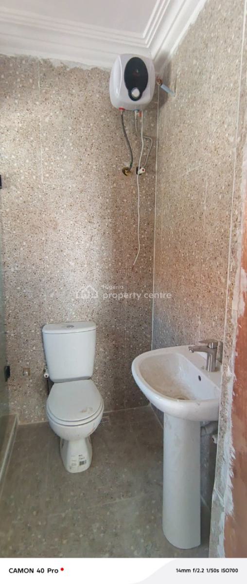 a Room Shared Apartment in Idado Estate Lekki, Before Chevron By Igbo Efon Bud Stop, Idado, Lekki, Lagos, Self Contain (single Rooms) for Rent