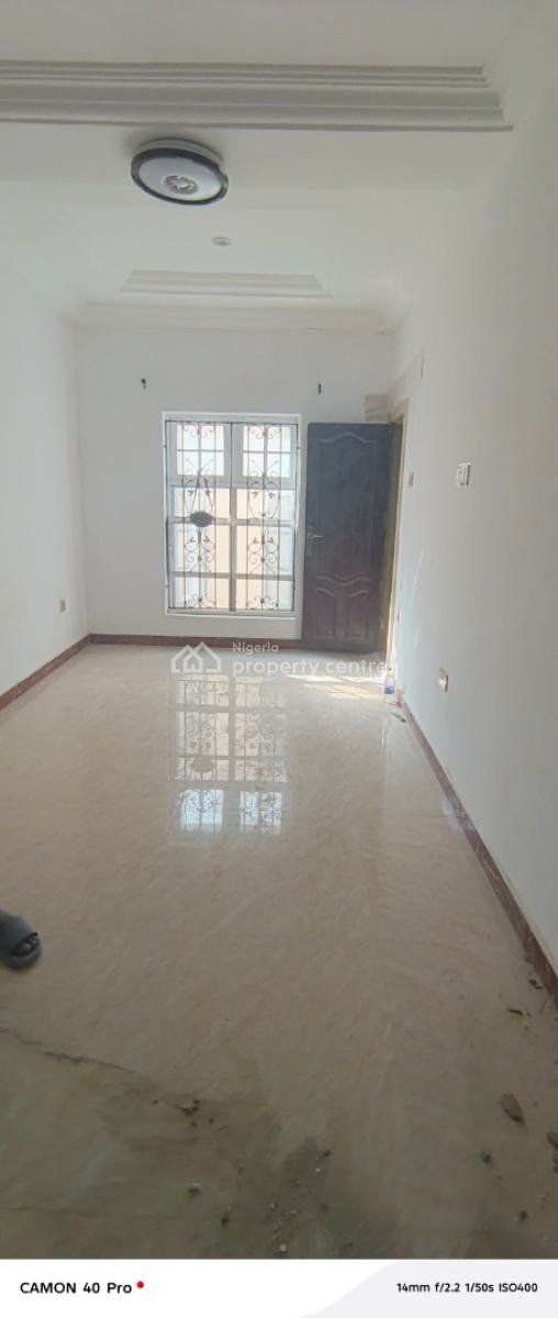 a Room Shared Apartment in Idado Estate Lekki, Before Chevron By Igbo Efon Bud Stop, Idado, Lekki, Lagos, Self Contain (single Rooms) for Rent