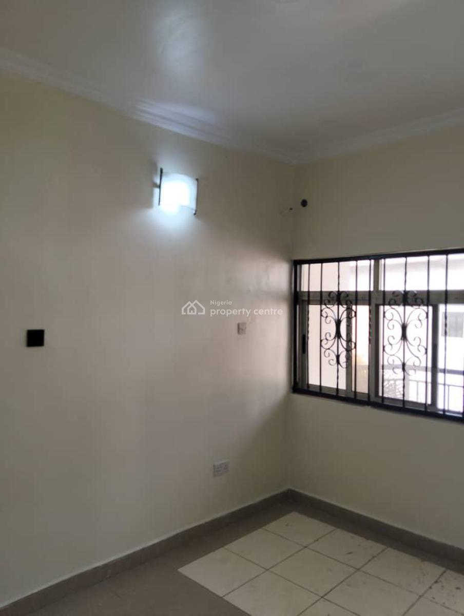4) Bedroom Semi Detached House with En-suite Toilets, Fitted Bathrooms, Lekki Phase 1, Lekki, Lagos, Semi-detached Duplex for Rent