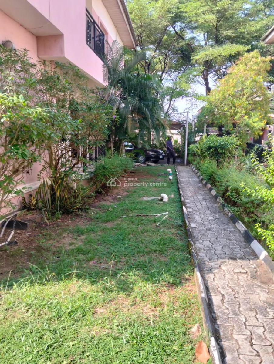 4) Bedroom Semi Detached House with En-suite Toilets, Fitted Bathrooms, Lekki Phase 1, Lekki, Lagos, Semi-detached Duplex for Rent