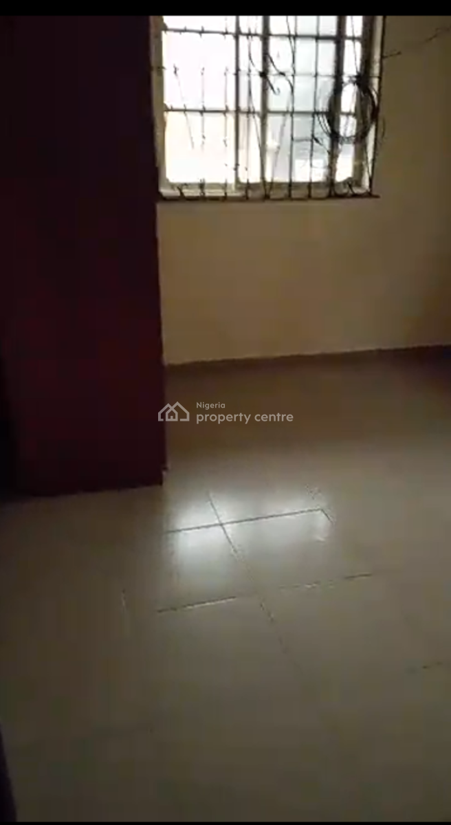 Decent 4 Units 2 Bedroom Up N Ground Flat Both Rooms Ensuite All, Gbagada Estate, Gbagada, Lagos, Flat / Apartment for Rent