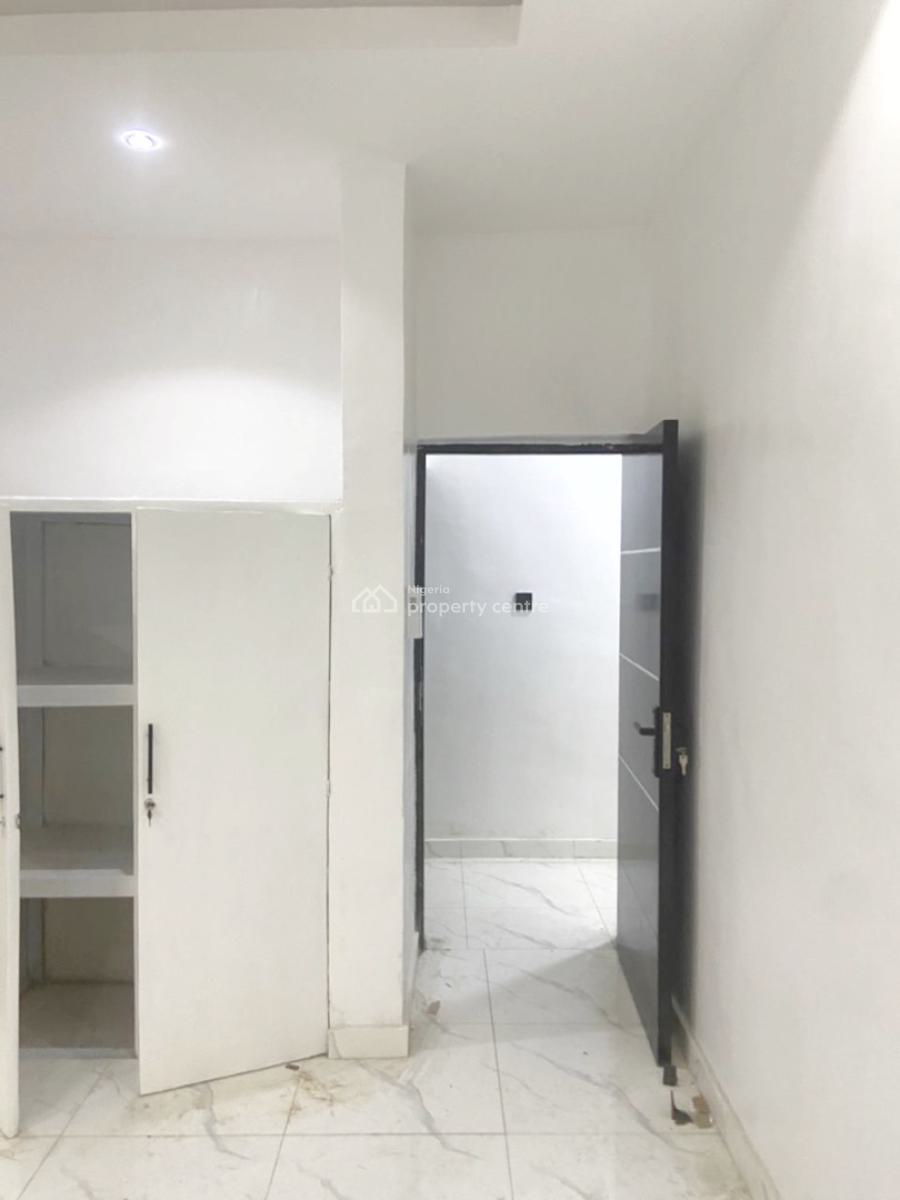 Luxury Three Bedrooms Apartment, Isheri, Gra Phase 1, Magodo, Lagos, Flat / Apartment for Rent