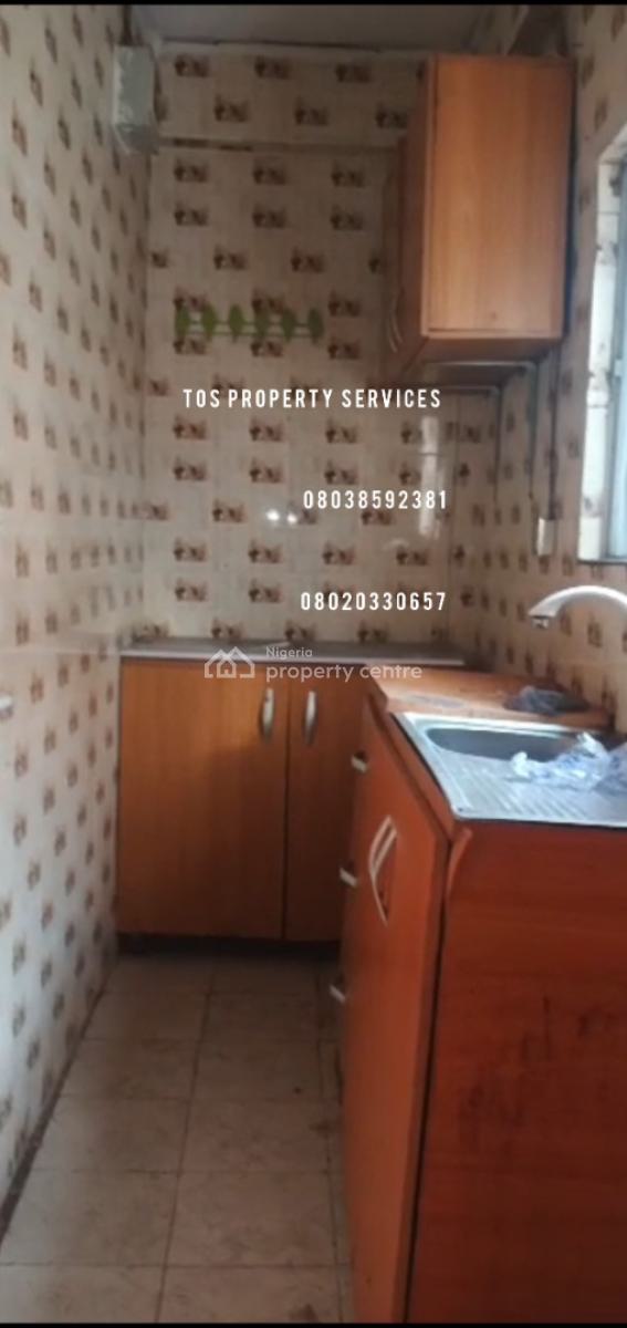 2 Bedroom Apartment, Off Herbert Macaulay Way, Yaba, Lagos, Flat / Apartment for Rent