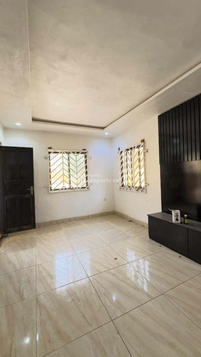 Newly Vacated 1 Bed Flat, 3rd Ave Gwarinpa, Gwarinpa, Abuja, Flat / Apartment for Rent