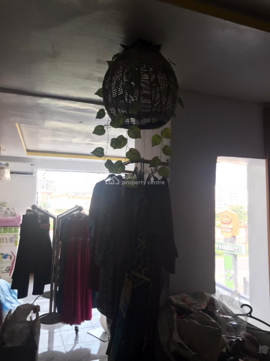 Massive and Spacious Shop Space on a Major Road, Off Admiralty Way, Lekki Phase 1, Lekki, Lagos, Shop for Rent