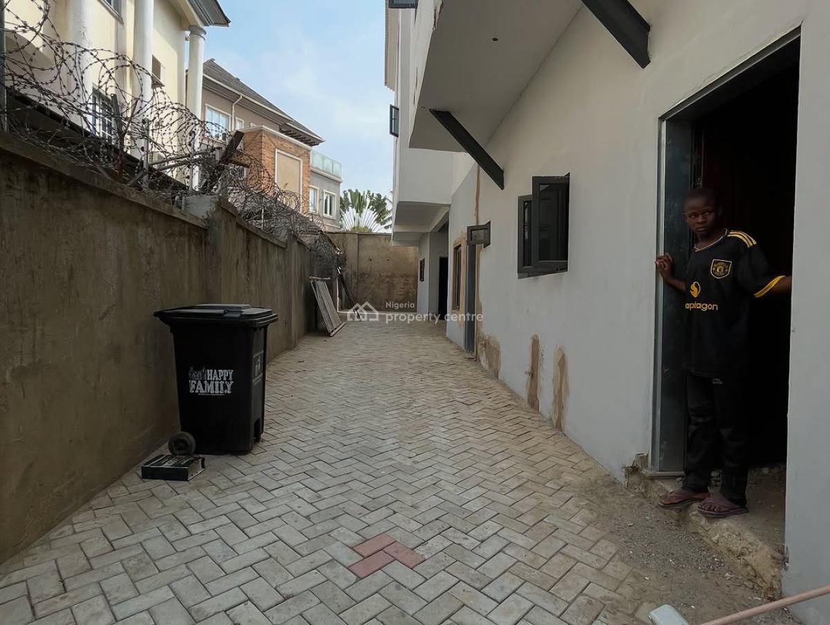 Newly Built 5 Bedrooms Terraced Duplex with Bq & 3 Living Rooms., Mabushi, Abuja, Terraced Duplex for Sale
