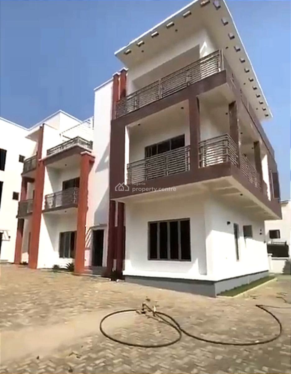 3bedrooms Flat, By Gilmore, Tarred Road, Jahi, Abuja, Flat / Apartment for Rent