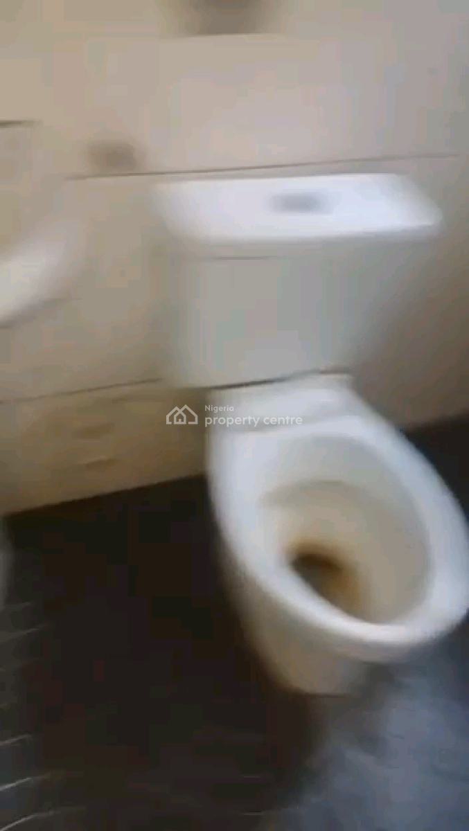 a Newly Built and Decent 2bedroom Apartment, Groundfloor, Off Olpomeji Street, Oworonshoki, Shomolu, Lagos, Flat / Apartment for Rent