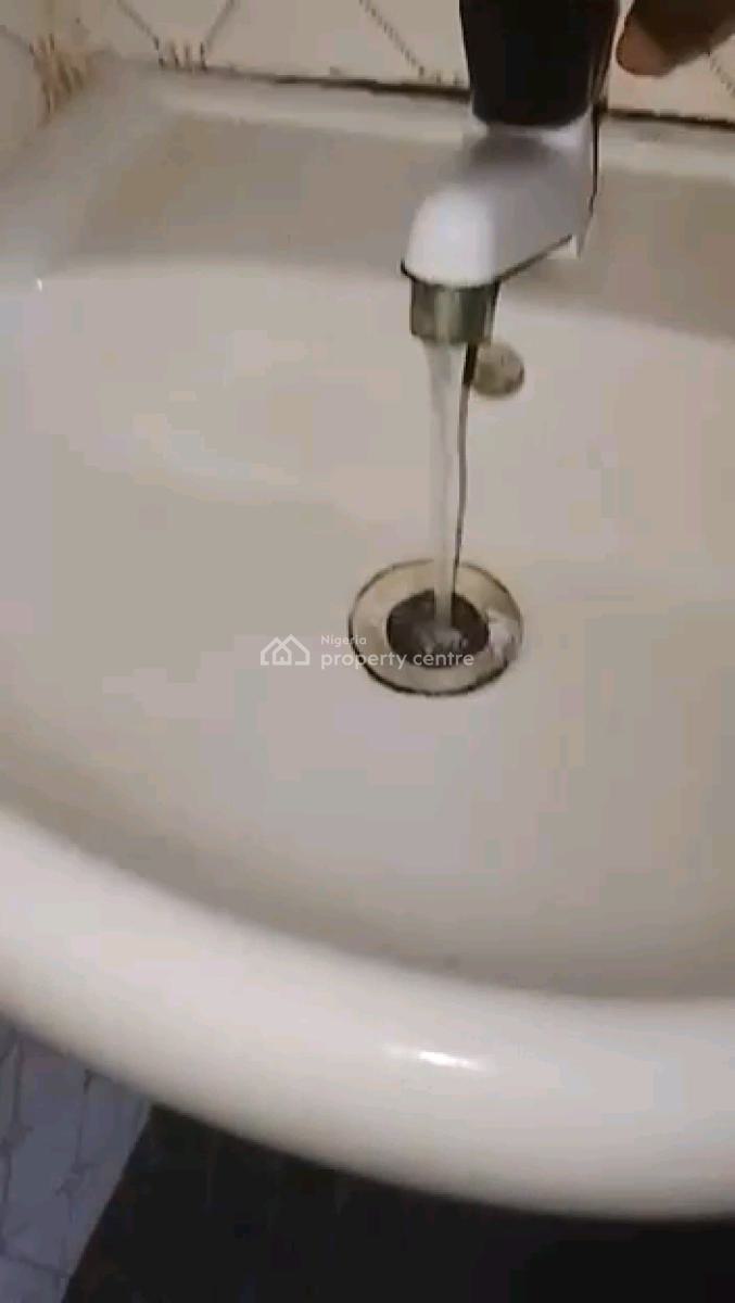 a Newly Built and Decent 2bedroom Apartment, Groundfloor, Off Olpomeji Street, Oworonshoki, Shomolu, Lagos, Flat / Apartment for Rent