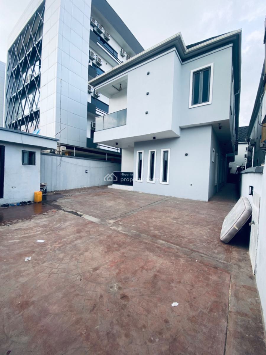 Commercial/residential 5 Bedrooms Detached Duplex, Ikate Lekki, Ikate, Lekki, Lagos, School for Rent