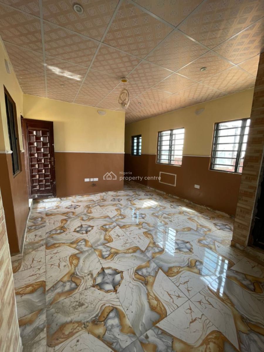 Newly Built Two Bedroom Flats, Location: No9, Adediran Street, Oke Itunu, Mokola, Ibadan, Ibadan, Oyo, House for Rent
