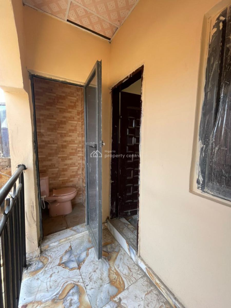 Newly Built Two Bedroom Flats, Location: No9, Adediran Street, Oke Itunu, Mokola, Ibadan, Ibadan, Oyo, House for Rent