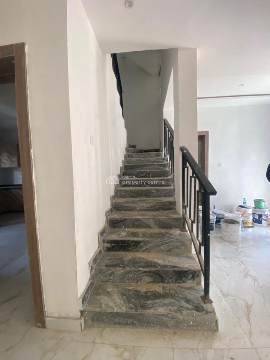 Well Maintained 4 Bedroom, Lekki Phase 1, Lekki, Lagos, Terraced Duplex for Rent