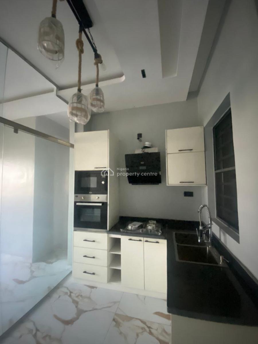 Newly Built 2 Bedroom Apartment, Lekki Phase 1, Lekki, Lagos, Flat / Apartment for Rent