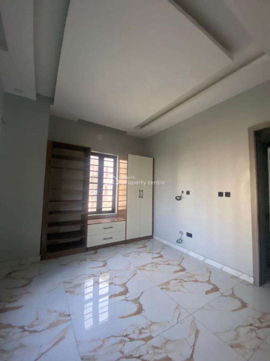 Newly Built 2 Bedroom Apartment, Lekki Phase 1, Lekki, Lagos, Flat / Apartment for Rent
