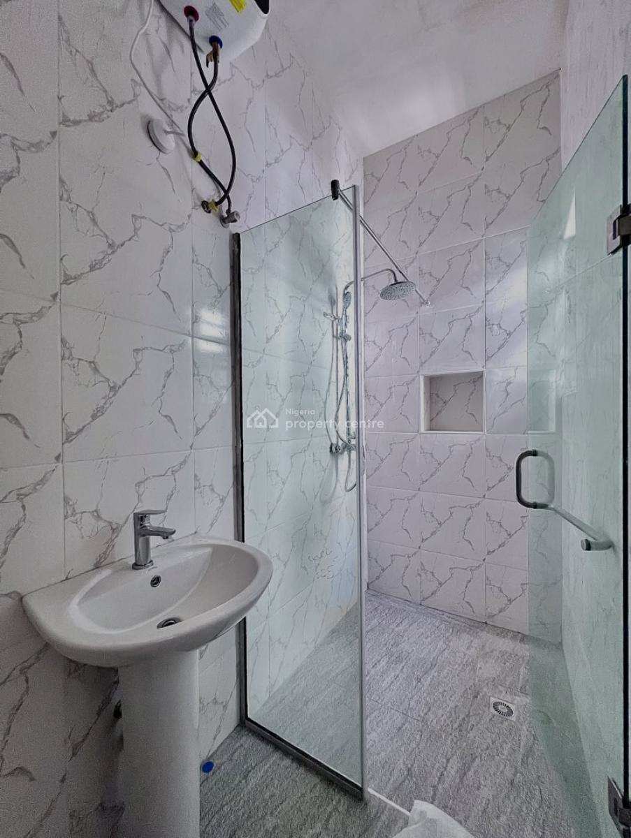 Exquisitely Built 2 Bedroom Apartment with Swimming Pool and Gym House, Orchid, Lekki, Lagos, Flat / Apartment for Sale