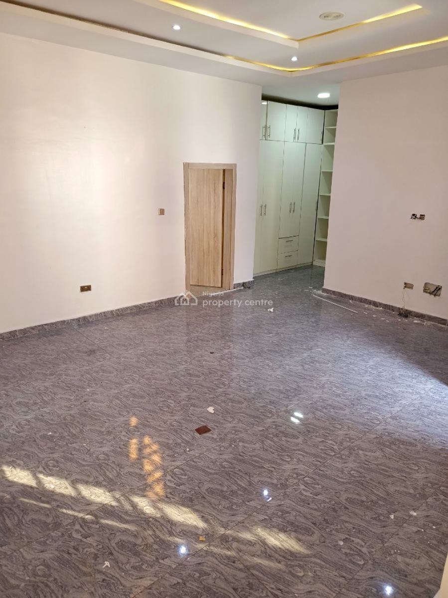 Spacious Master Bedroom Upstairs with Balcony, Orchid Road By The Roundabout, Lekki, Lagos, Flat / Apartment for Rent