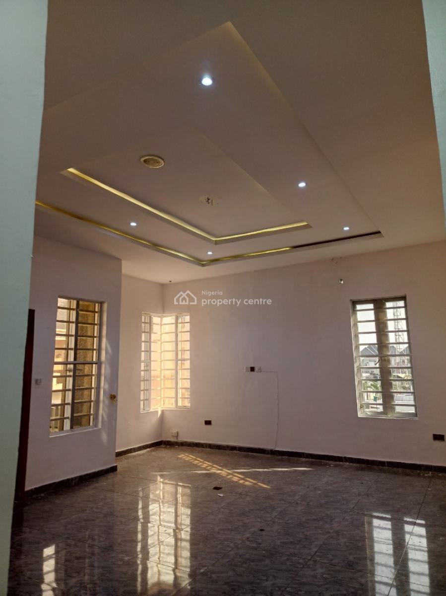 Spacious Master Bedroom Upstairs with Balcony, Orchid Road By The Roundabout, Lekki, Lagos, Flat / Apartment for Rent