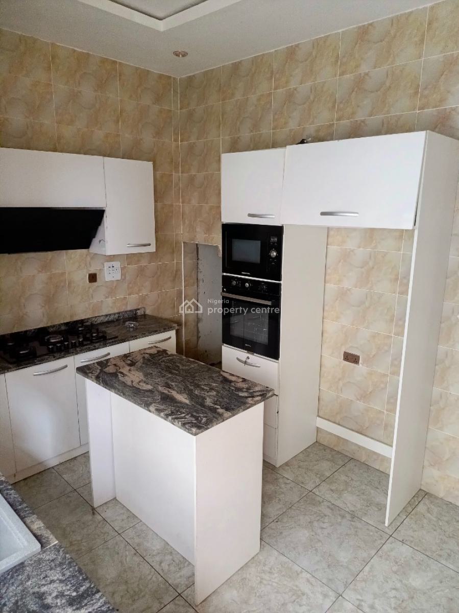 Spacious Master Bedroom Upstairs with Balcony, Orchid Road By The Roundabout, Lekki, Lagos, Flat / Apartment for Rent