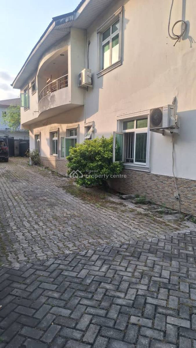 Spacious 3 Bedroom Duplex in a Gated Estate in Lekki Phase 1, Rahaman Adeboyejo Lekki Central Estate, Lekki Phase 1, Lekki, Lagos, Flat / Apartment for Rent