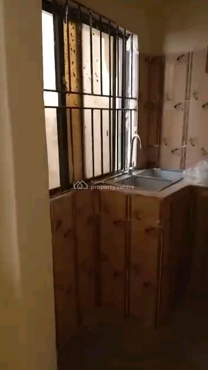 Newly Built 2bedroom Upstairs & Ground Floor with Pop, Herbert Macauley Way, Adekunle, Yaba, Lagos, Flat / Apartment for Rent