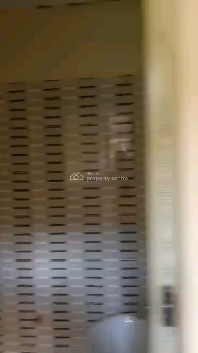 Newly Built 2bedroom Upstairs & Ground Floor Wi, Herbert Macauley Way, Adekunle, Yaba, Lagos, Flat / Apartment for Rent