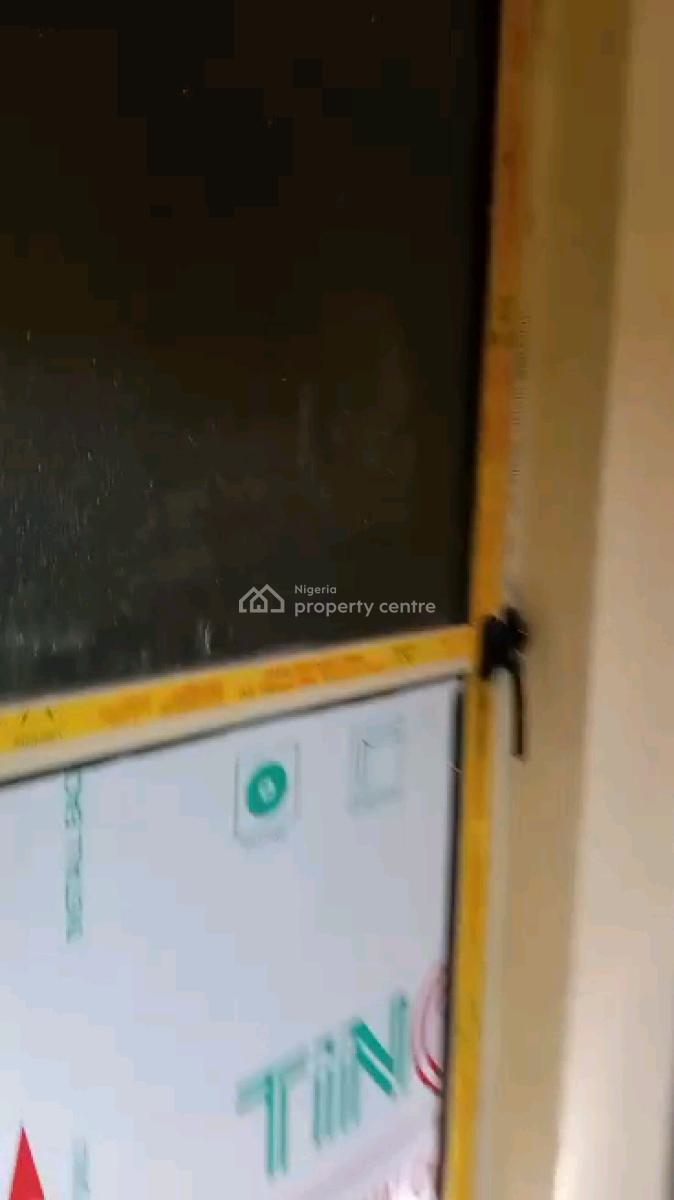 Newly Built 2bedroom Upstairs & Ground Floor Wi, Herbert Macauley Way, Adekunle, Yaba, Lagos, Flat / Apartment for Rent