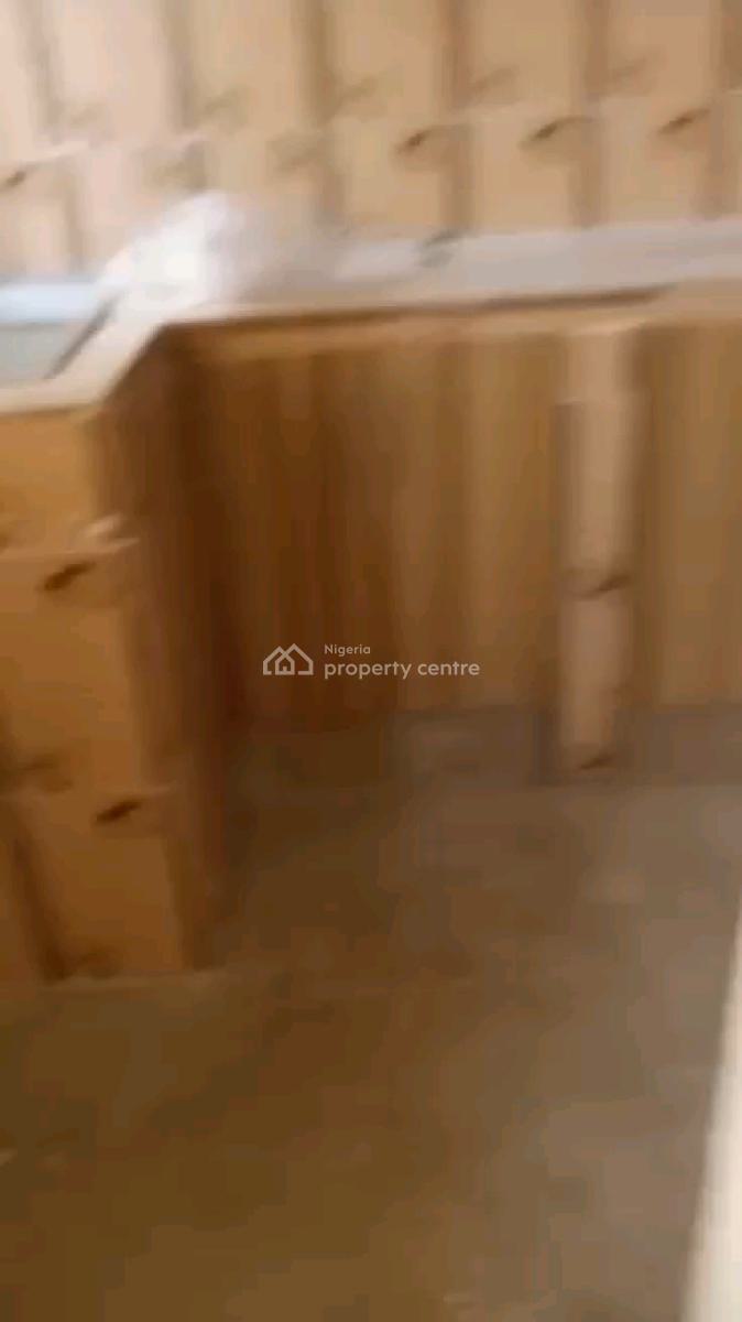 Newly Built 2bedroom Upstairs & Ground Floor Wi, Herbert Macauley Way, Adekunle, Yaba, Lagos, Flat / Apartment for Rent