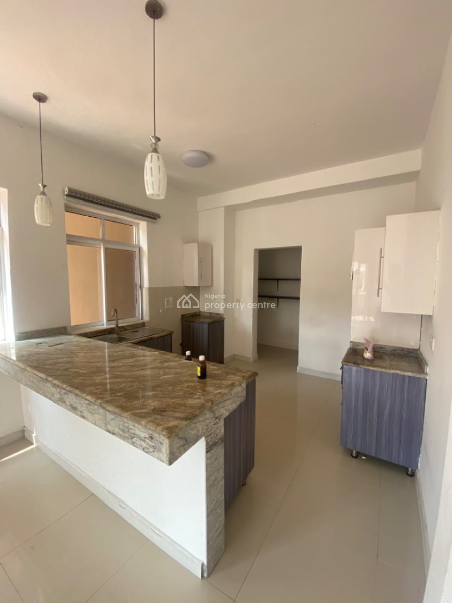 Spacious Serviced 2 Bedroom Apartment Upstairs in Victoria Island, By City of David Victoria Island, Victoria Island (vi), Lagos, Flat / Apartment for Rent