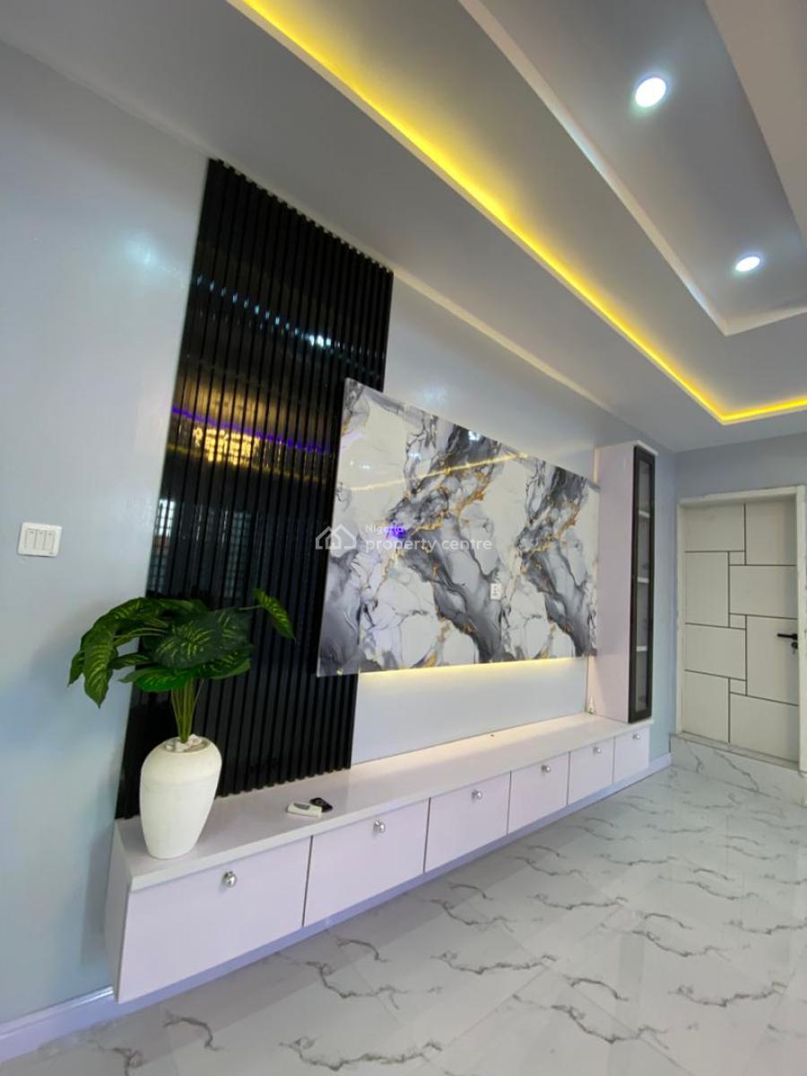 3-bedroom Bungalow +1-bedroom Flat Bq, Location:ateere, Akala Express, Ibadan, Ibadan, Oyo, House for Sale