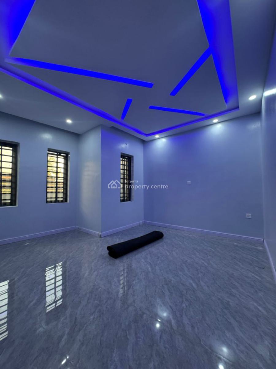 3-bedroom Bungalow +1-bedroom Flat Bq, Location:ateere, Akala Express, Ibadan, Ibadan, Oyo, House for Sale