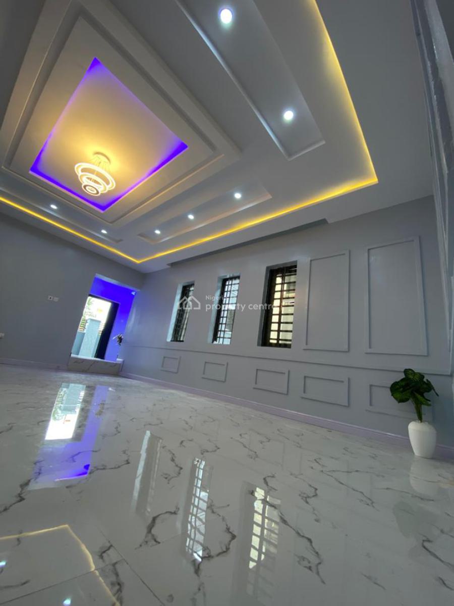 3-bedroom Bungalow +1-bedroom Flat Bq, Location:ateere, Akala Express, Ibadan, Ibadan, Oyo, House for Sale