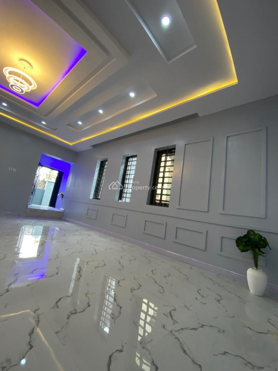 3-bedroom Bungalow +1-bedroom Flat Bq, Location:ateere, Akala Express, Ibadan, Ibadan, Oyo, House for Sale