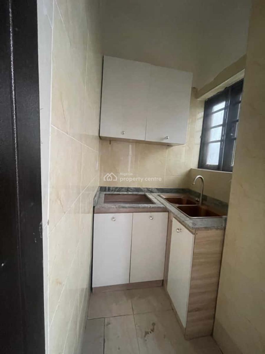 Spacious Studio Apartment with Standard Kitchen, Agungi, Lekki, Lagos, Self Contain (single Rooms) for Rent