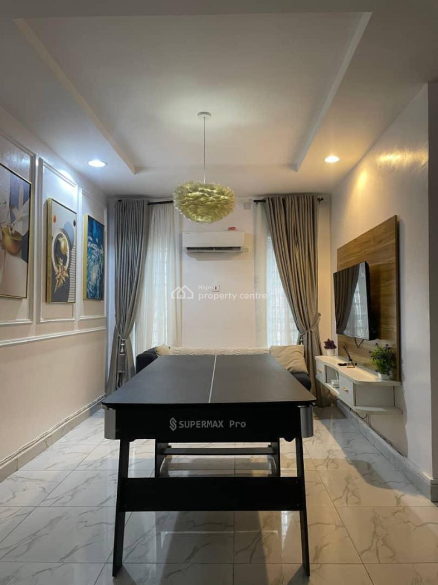 Luxury 4 Bedroom Duplex with Gym and Balcony, Off Admiralty Way, Lekki Phase 1, Lekki, Lagos, House Short Let