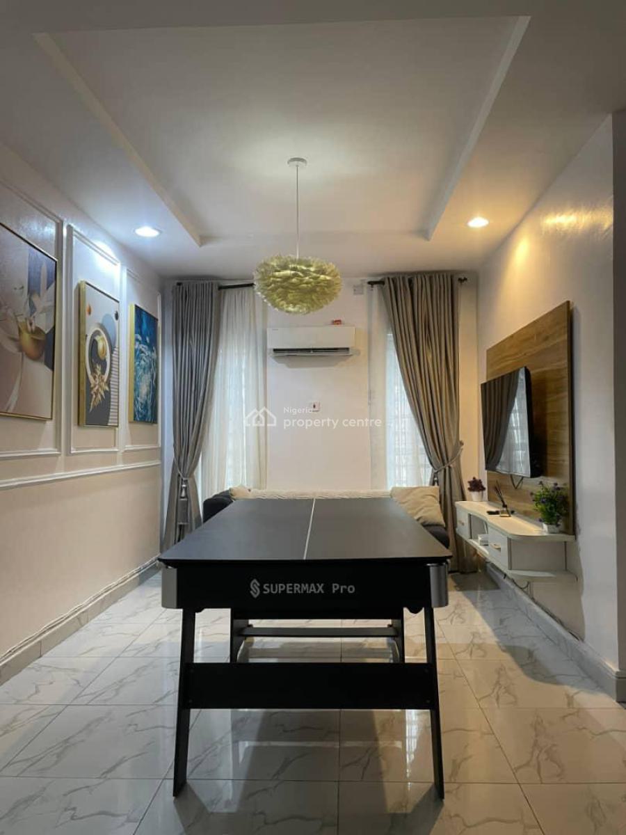 Luxury 4 Bedroom Duplex with Gym and Balcony, Off Admiralty Way, Lekki Phase 1, Lekki, Lagos, House Short Let