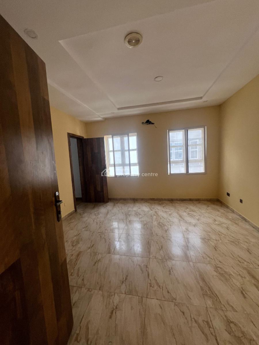 Spacious Masters Bedroom with Kitchen 24/7 Power, Victoria Bay, Orchid Road, Lekki, Lagos, Lekki, Lagos, Self Contain (single Rooms) for Rent