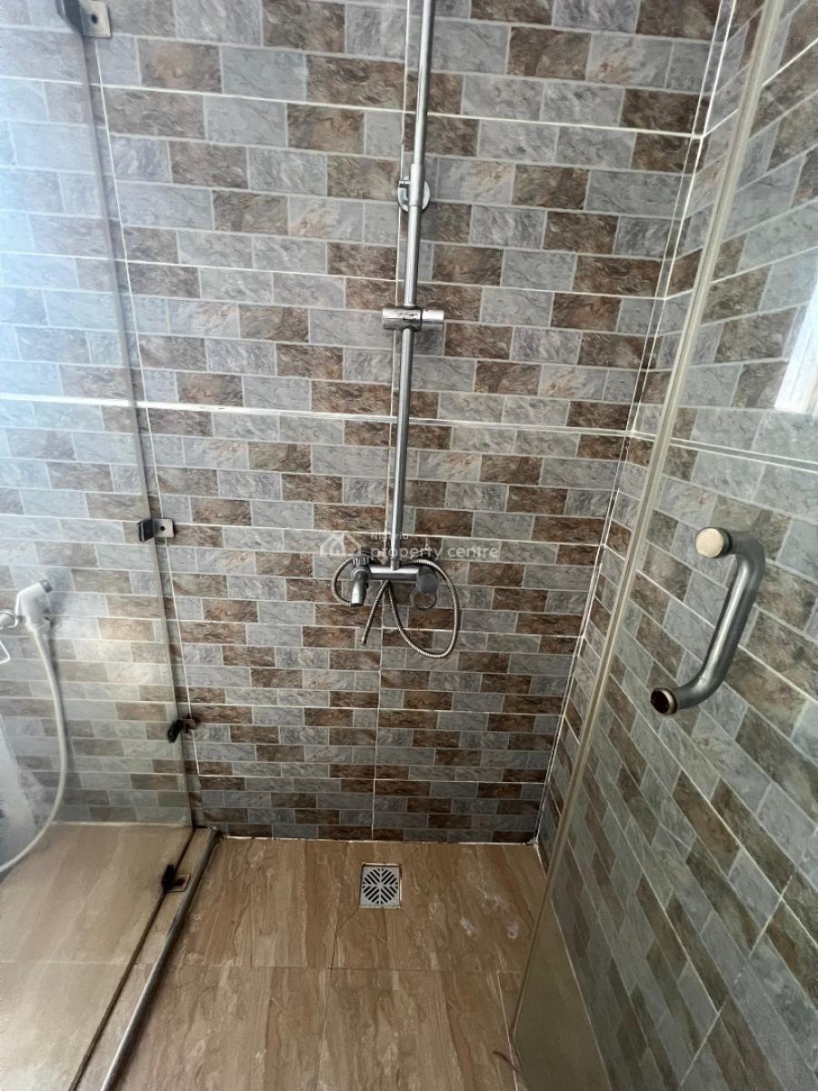 Spacious Masters Bedroom with Kitchen 24/7 Power, Victoria Bay, Orchid Road, Lekki, Lagos, Lekki, Lagos, Self Contain (single Rooms) for Rent