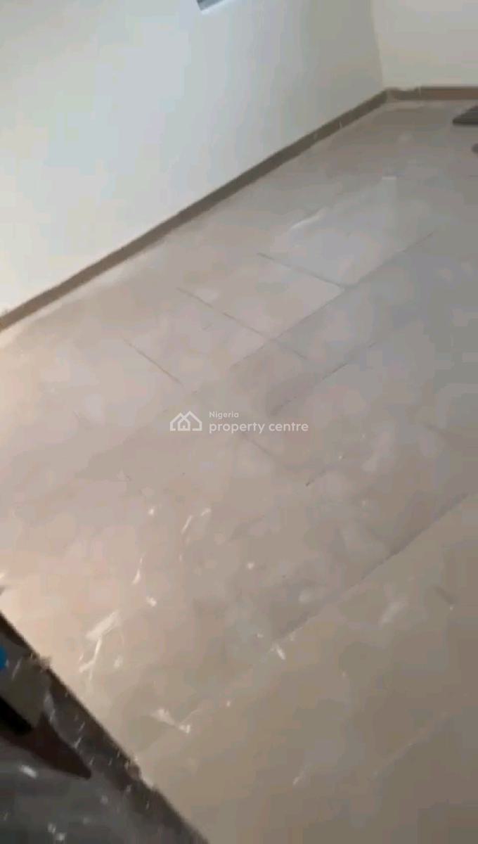 a Newly Built and Spacious 2bedroom Apartment, Oloruntoyin Street, Oworonshoki, Shomolu, Lagos, Flat / Apartment for Rent