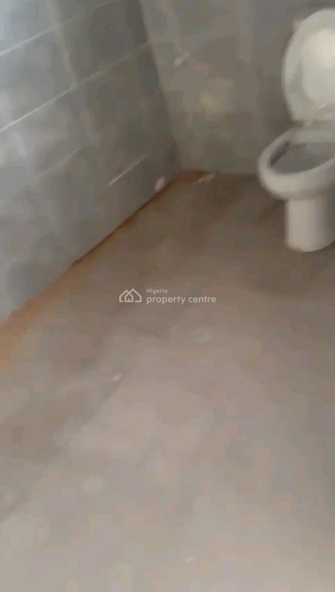 a Newly Built and Spacious 2bedroom Apartment, Oloruntoyin Street, Oworonshoki, Shomolu, Lagos, Flat / Apartment for Rent