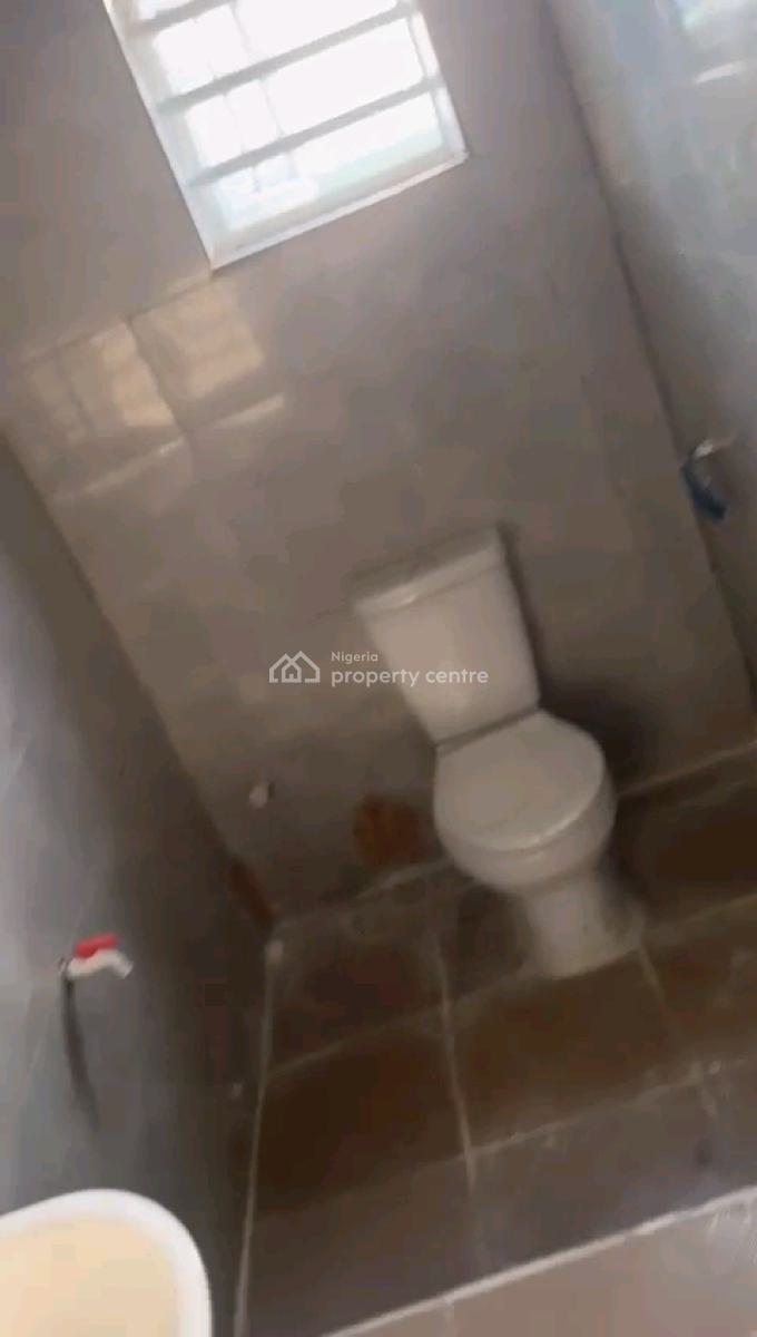 a Newly Built and Spacious 2bedroom Apartment, Oloruntoyin Street, Oworonshoki, Shomolu, Lagos, Flat / Apartment for Rent