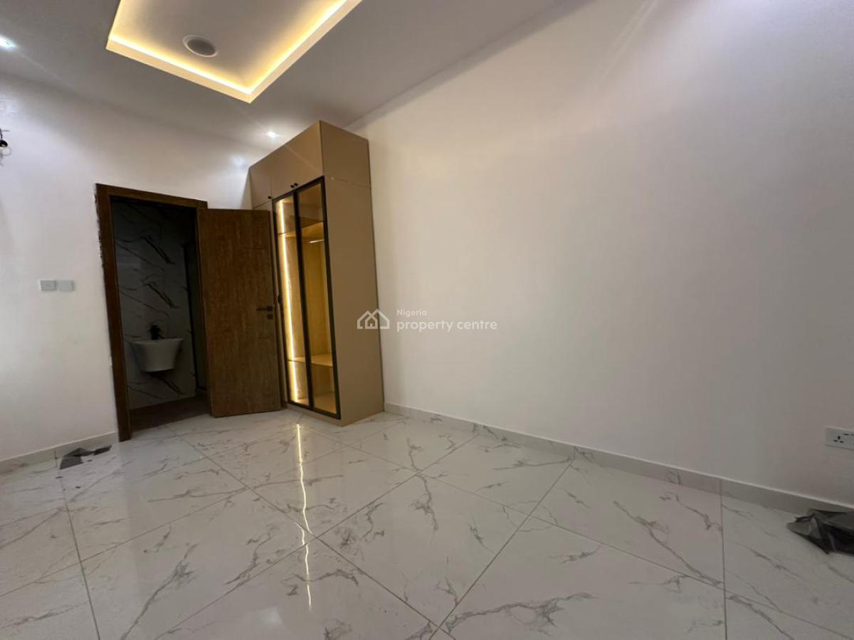 4 Bedroom Semi-detached Duplex with Bq, Gra Phase 1, Magodo, Lagos, Semi-detached Duplex for Sale