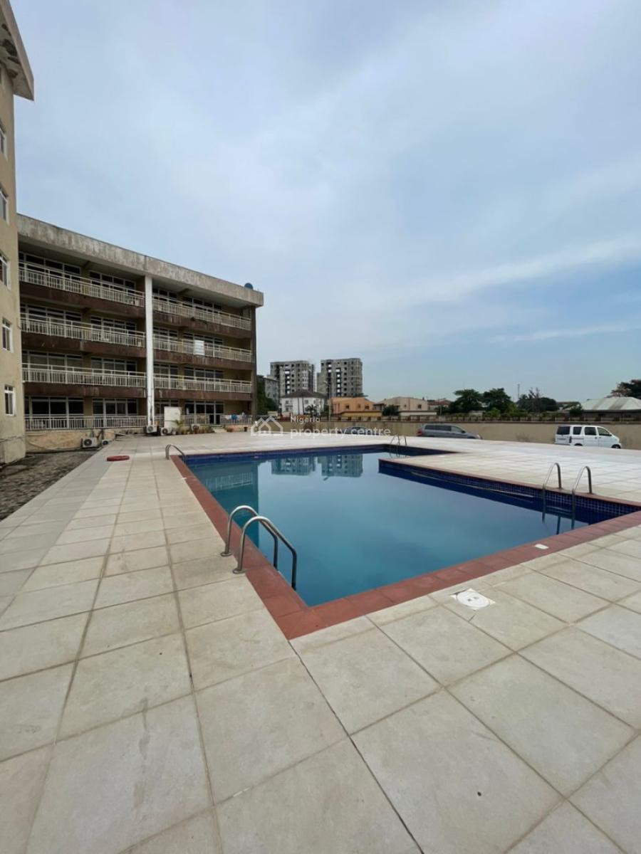 Waterfront 3bedroom with Pool Fully Serviced, Main Lekki, Lekki Phase 1, Lekki, Lagos, Flat / Apartment for Rent